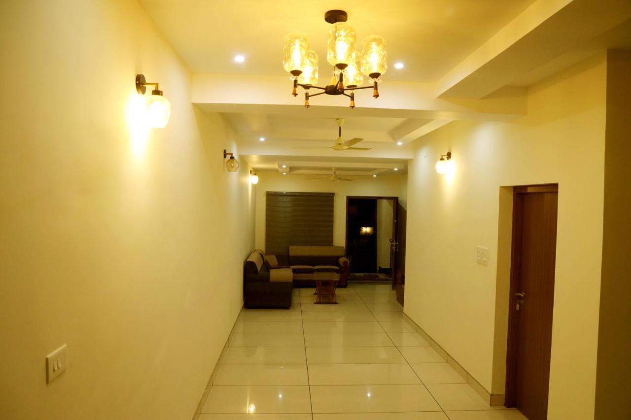 Clover Home Tiruvalla Eksteriør billede
